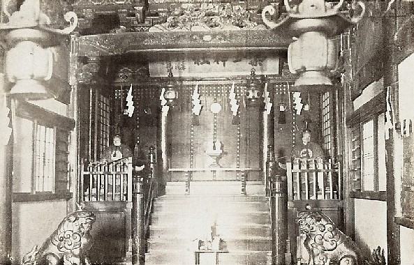 戦災焼失前の築土神社拝殿